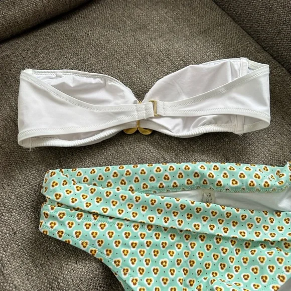 Victorias Secret Women’s Sage Green White Center Brooch Two Piece Bikini Medium - Picture 6 of 6